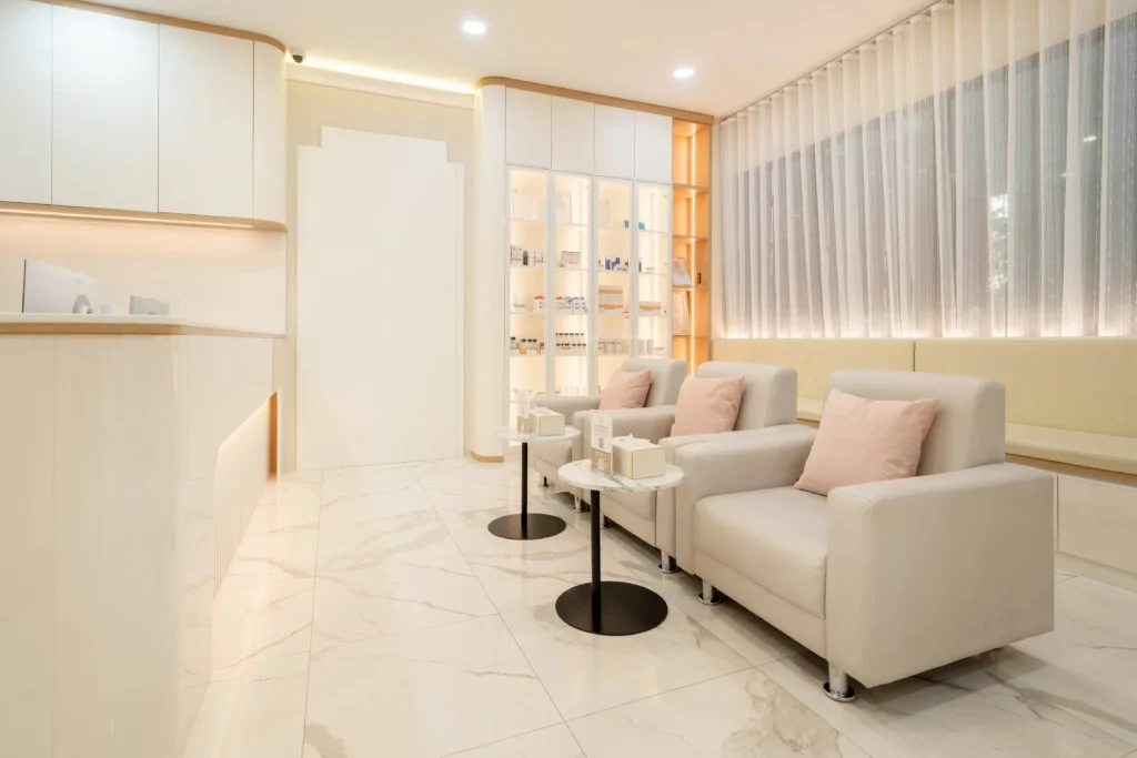 ส่วนต้อนรับ BL Clinic คลินิกความงาม โคราช